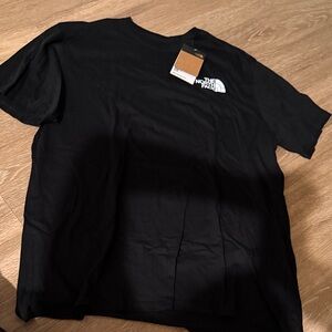 Brand NEW The North Face Men's Black T-Shirt size XXL